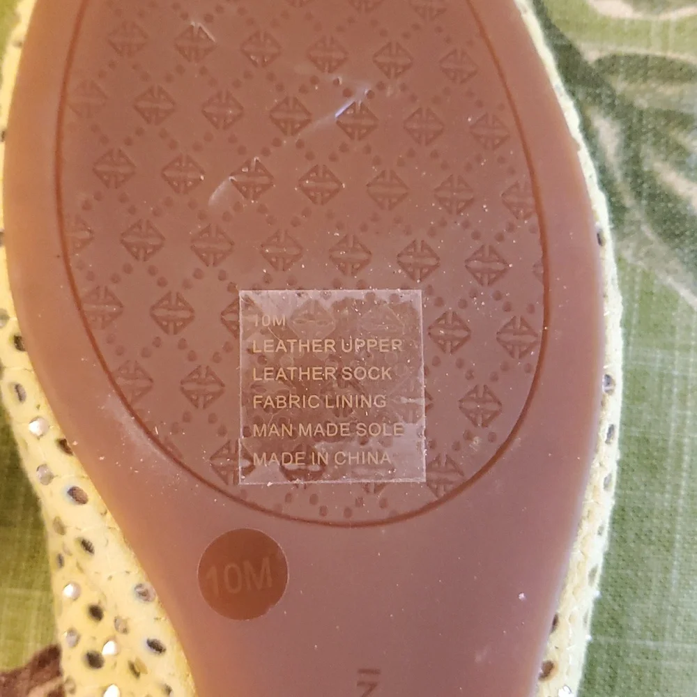 Antonio Melani Yellow Leather Ballet Flats with Rhinestones, Size 10 Medium - Picture 2 of 14
